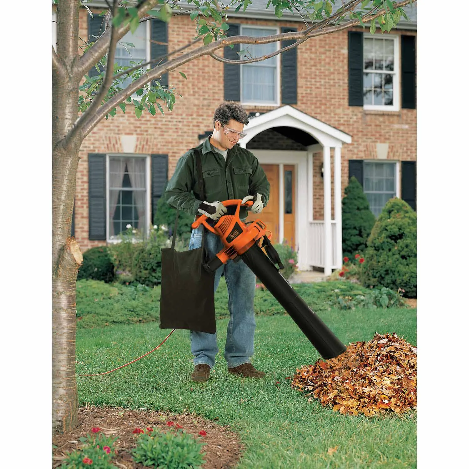 Black & Decker BV3100 12-Amp 210-MPH Corded Electric Leaf Blower