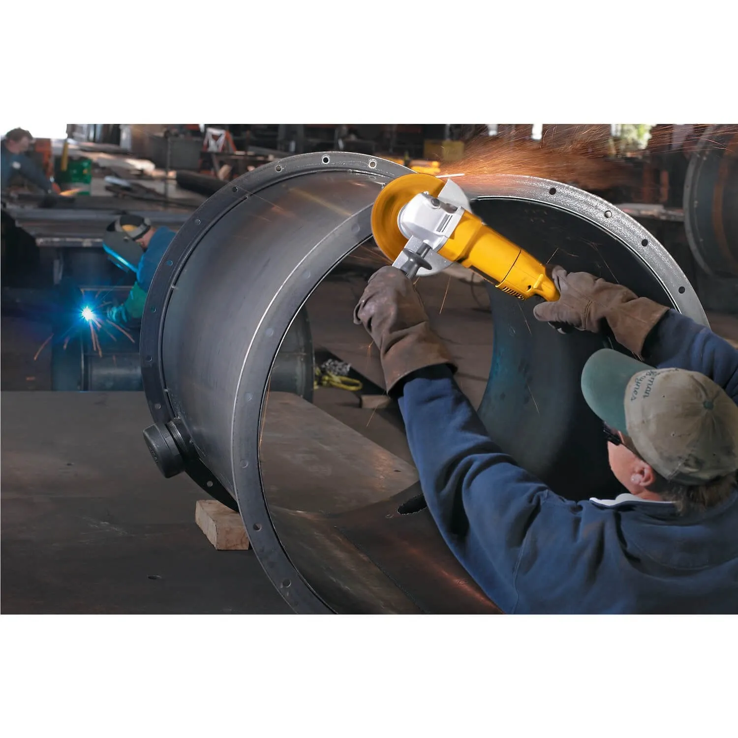 DeWalt DW840  -  Heavy Duty 7" Angle Grinder