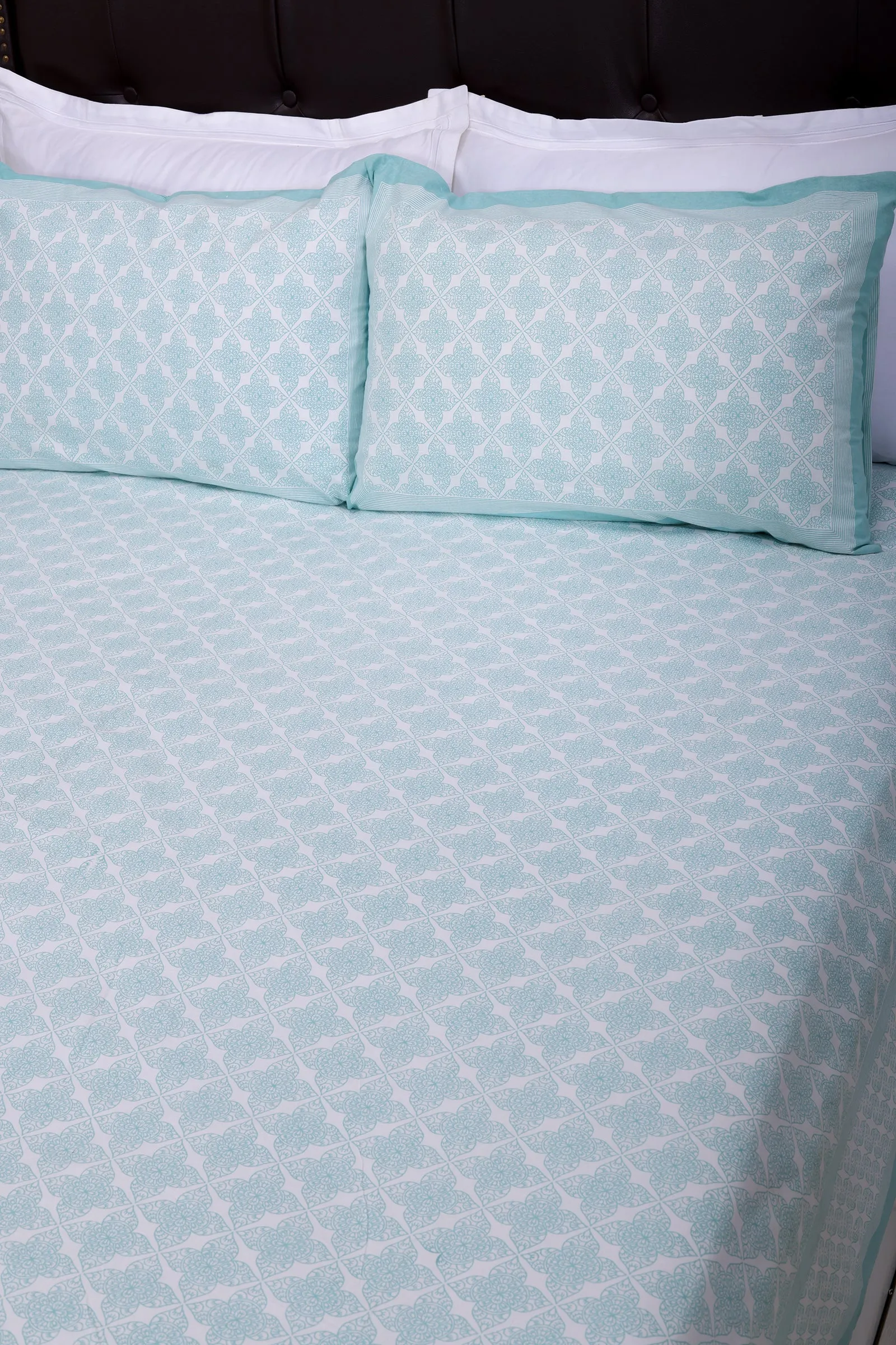 Gayatri Infinity Flower Sea Green Cotton Bedsheet