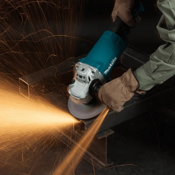 Makita GA7060R Angle Grinder 7" 2,200W