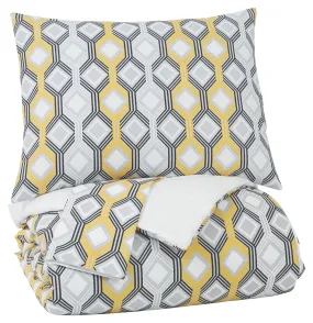 Mato Signature Design by Ashley Comforter Set King