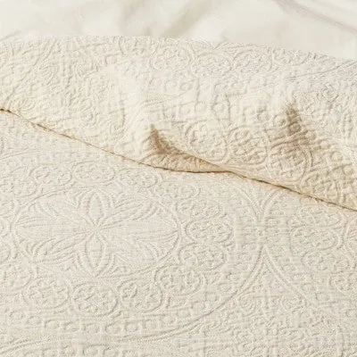 New - Full/Queen Matelasse Medallion Comforter & Sham Set Natural - Threshold