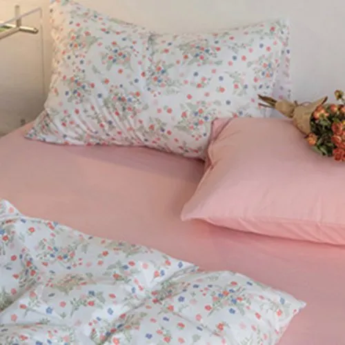 Premium Single size 4 Pieces  Retro Style with  Candy Pink Color Bedsheet Postoral Printed Bedding Set  without filler.