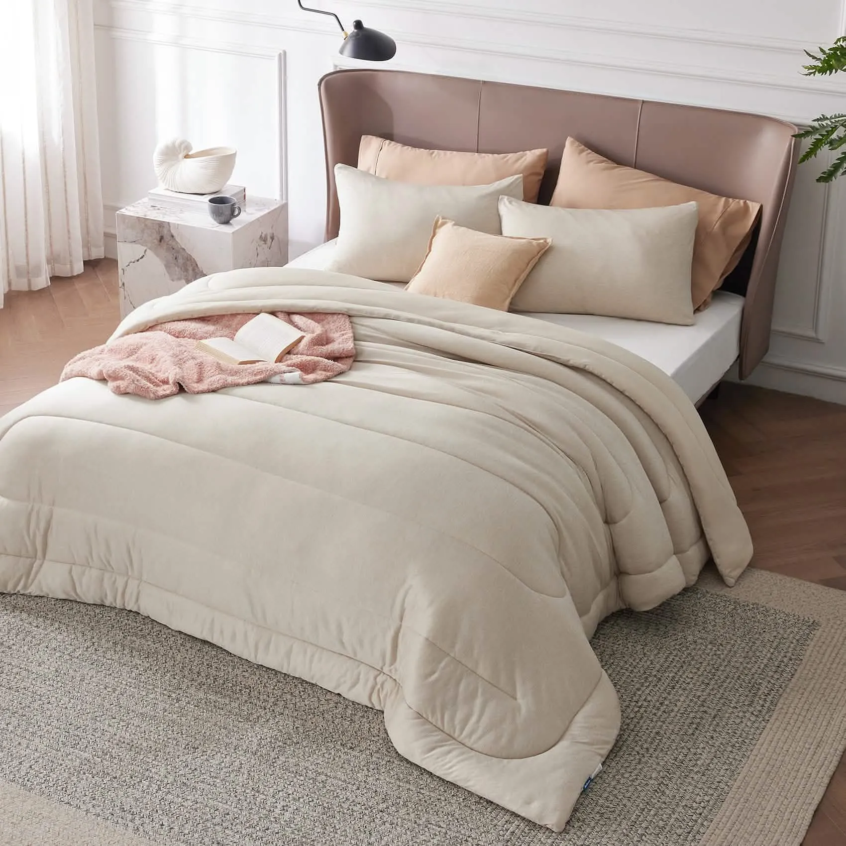 Reversible Warm and Cooling Comforter Set